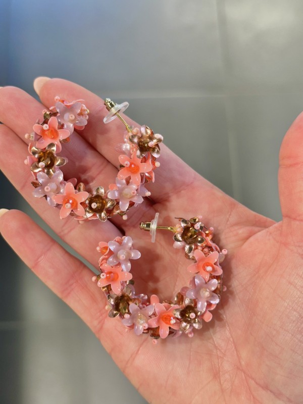 Offrir des créoles Flower Olivia Dar proche de Rouen